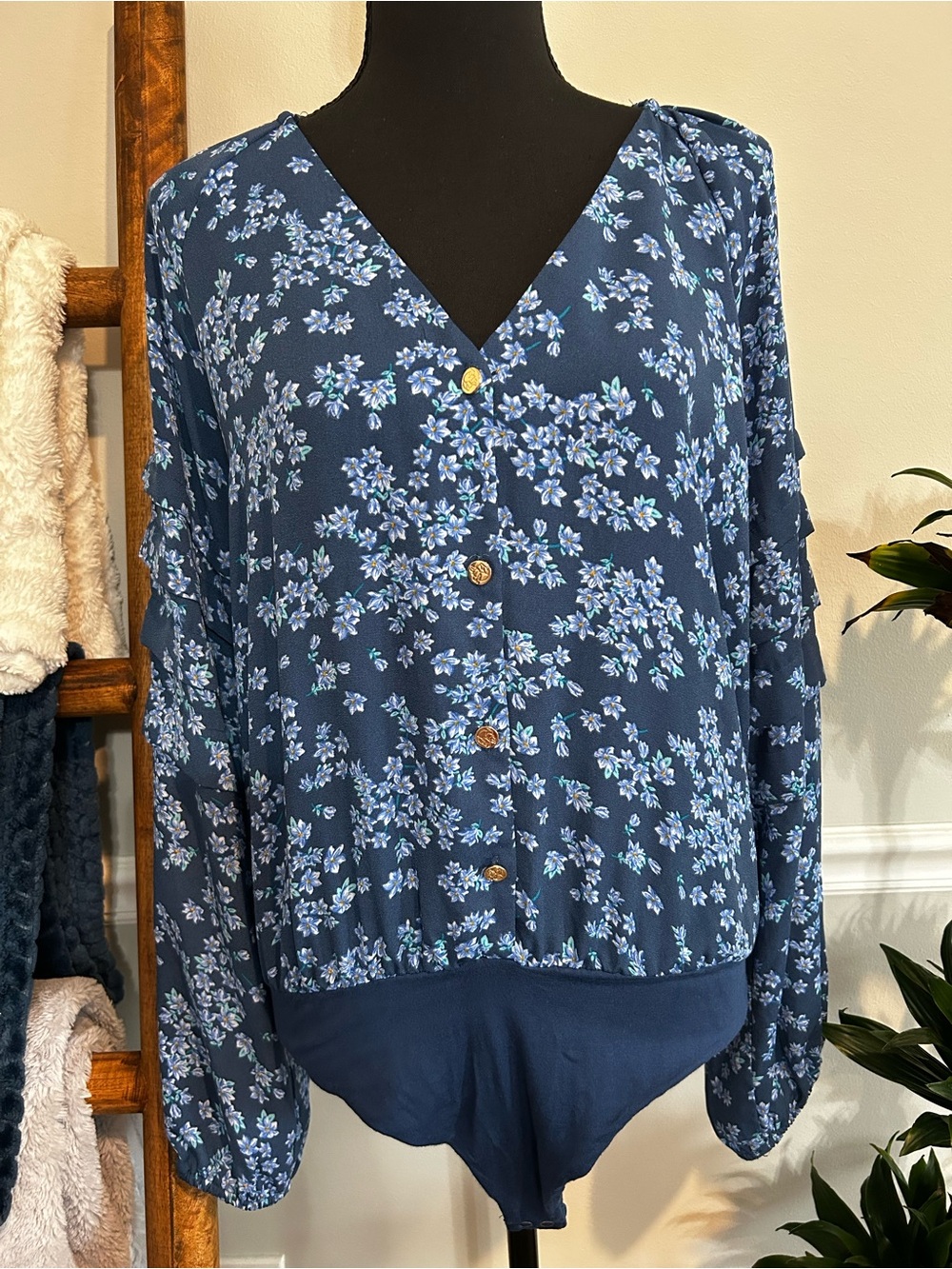 Draper James Navy Floral V-Neck Blouse Bodysuit Size Large